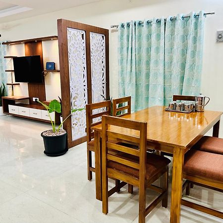 Truelife - 3Bhk Ac Apartments For Large Family - Best Location - Direct Flyover To Alipiri Gate - Walk To Ps4 Veg Restaurant - Modular Kitchen - Super Fast Wifi - Android Tv - 250 Jio Channels - Easy Access To All Temples - Top Service With Lots Of L Τιρουπάτι Εξωτερικό φωτογραφία