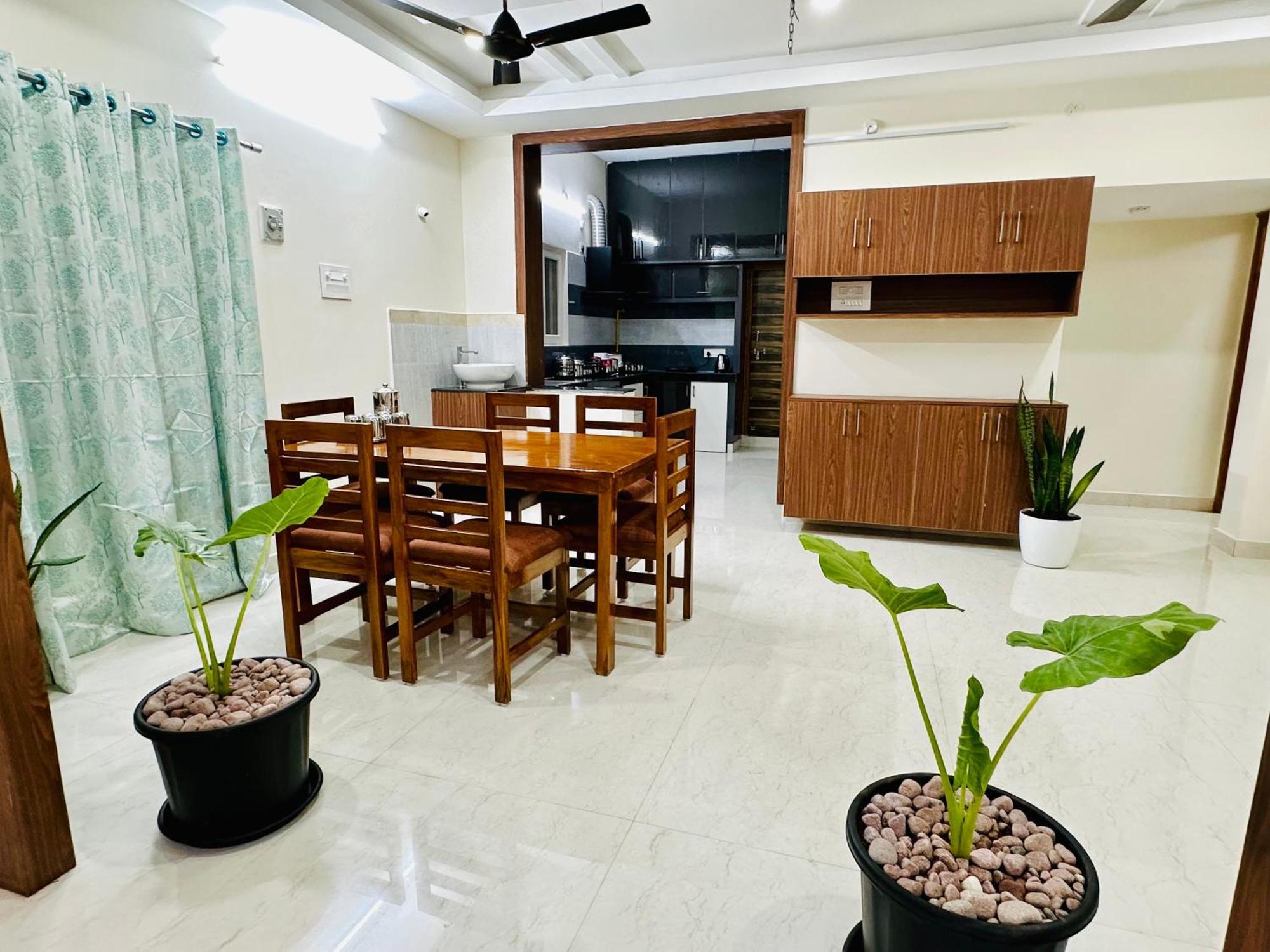 Truelife - 3Bhk Ac Apartments For Large Family - Best Location - Direct Flyover To Alipiri Gate - Walk To Ps4 Veg Restaurant - Modular Kitchen - Super Fast Wifi - Android Tv - 250 Jio Channels - Easy Access To All Temples - Top Service With Lots Of L Τιρουπάτι Εξωτερικό φωτογραφία