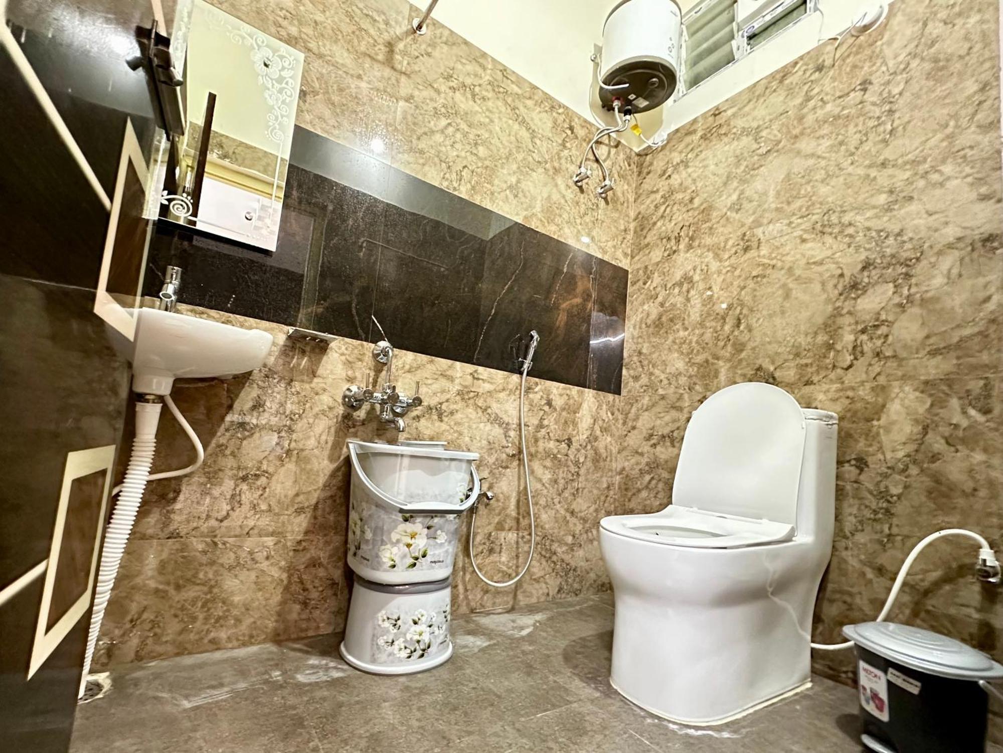 Truelife - 3Bhk Ac Apartments For Large Family - Best Location - Direct Flyover To Alipiri Gate - Walk To Ps4 Veg Restaurant - Modular Kitchen - Super Fast Wifi - Android Tv - 250 Jio Channels - Easy Access To All Temples - Top Service With Lots Of L Τιρουπάτι Εξωτερικό φωτογραφία