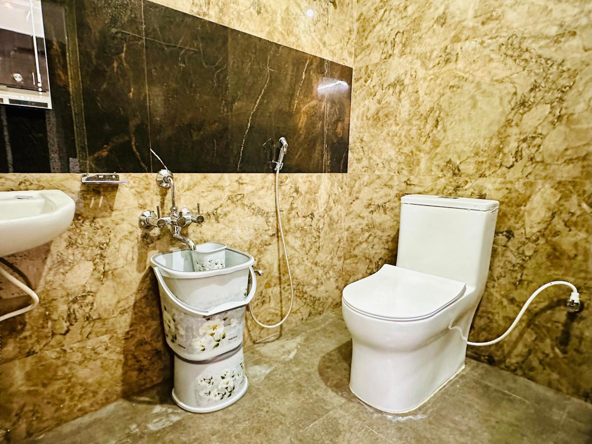 Truelife - 3Bhk Ac Apartments For Large Family - Best Location - Direct Flyover To Alipiri Gate - Walk To Ps4 Veg Restaurant - Modular Kitchen - Super Fast Wifi - Android Tv - 250 Jio Channels - Easy Access To All Temples - Top Service With Lots Of L Τιρουπάτι Εξωτερικό φωτογραφία