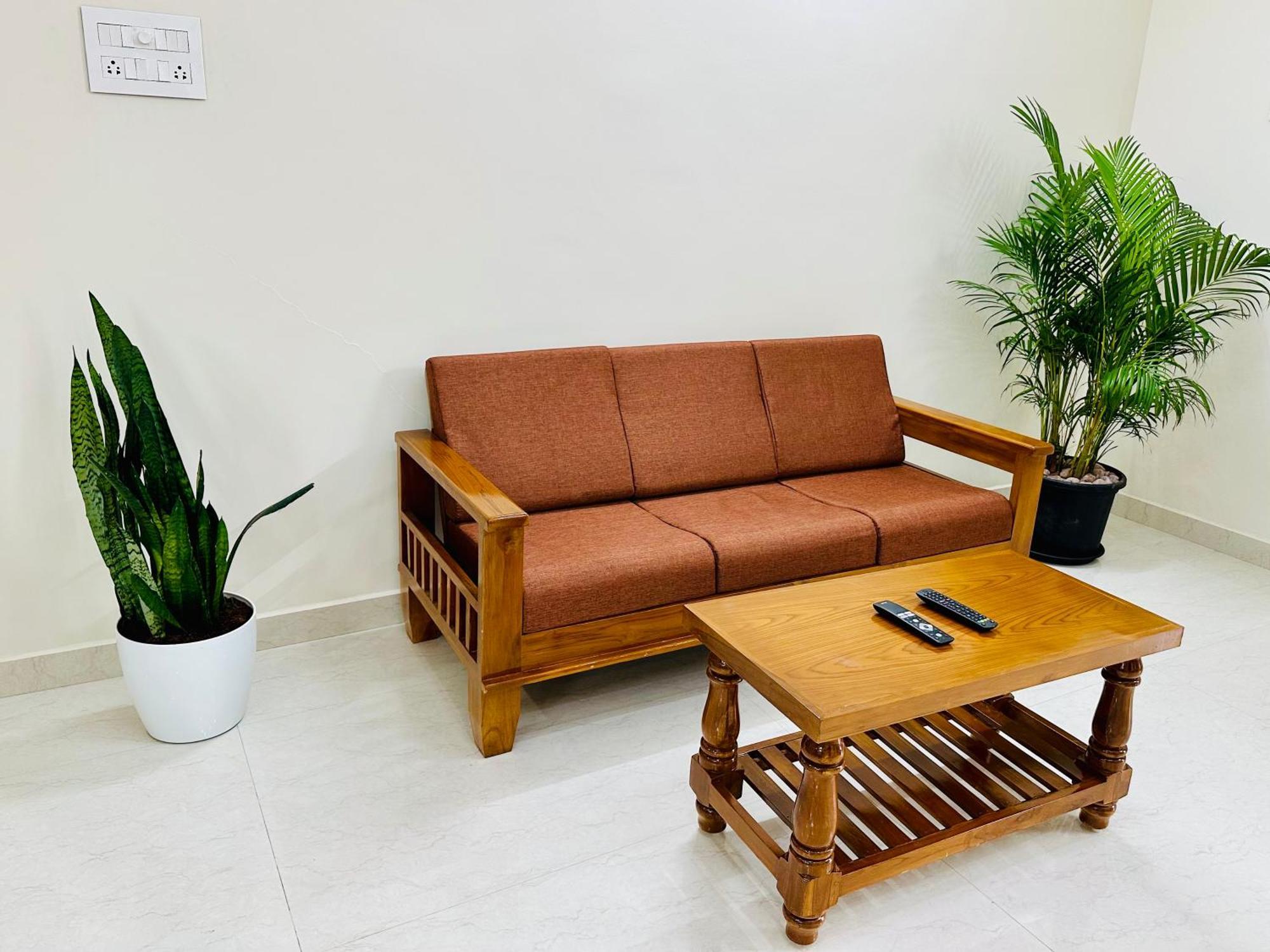 Truelife - 3Bhk Ac Apartments For Large Family - Best Location - Direct Flyover To Alipiri Gate - Walk To Ps4 Veg Restaurant - Modular Kitchen - Super Fast Wifi - Android Tv - 250 Jio Channels - Easy Access To All Temples - Top Service With Lots Of L Τιρουπάτι Εξωτερικό φωτογραφία